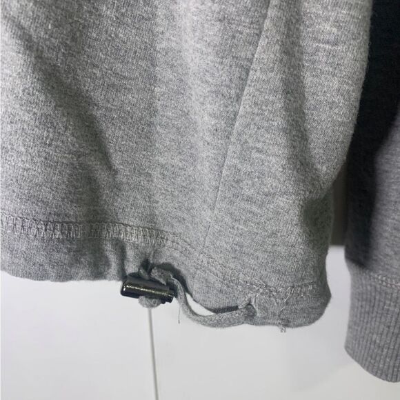 Liz Claiborne Small‎ Grey Sweatshirt - Picture 2 of 5